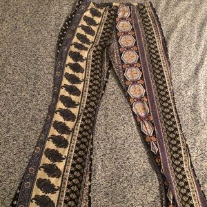 Lose hippie pants. Size L.